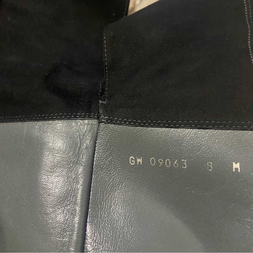 Stuart Weitzman Women’s Tall Black Suede Boots size 8.5 - Picture 9 of 11